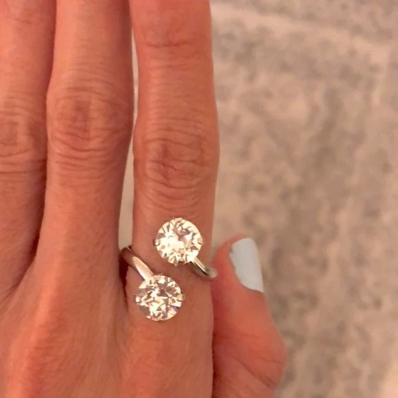 Crystal Statement Ring - Picture 4 of 6